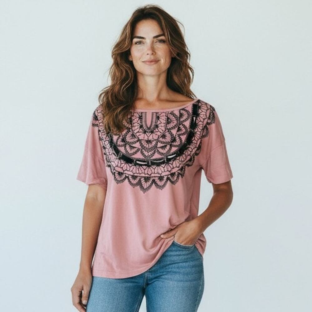 City Hearts Womens M Pink Lace Graphic Print Beaded Short Sleeve Shirt Y2K